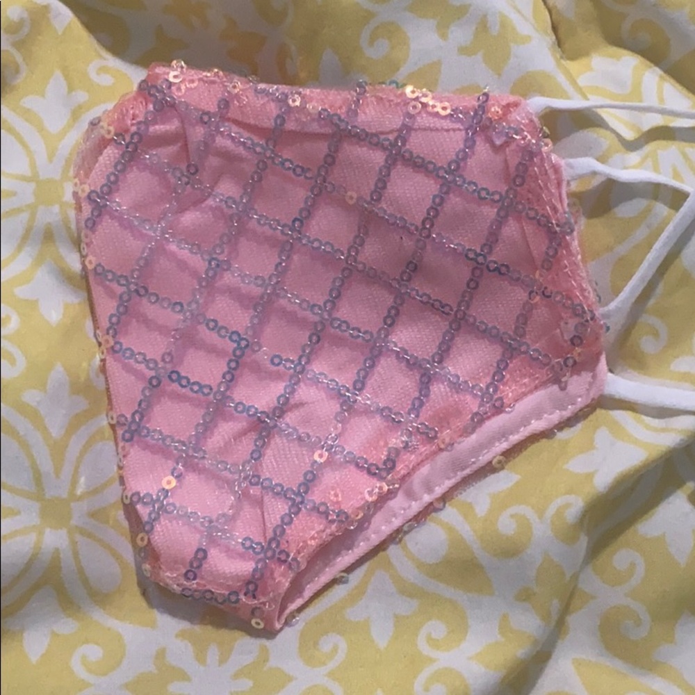 Brand new pink mask nwot sequin glitter